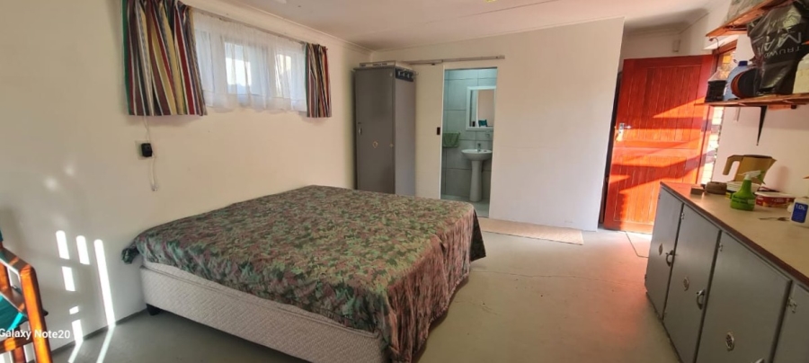 4 Bedroom Property for Sale in Wavecrest Eastern Cape